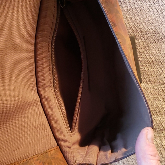 Frye Flora Leather Crossbody - Picture 5 of 9